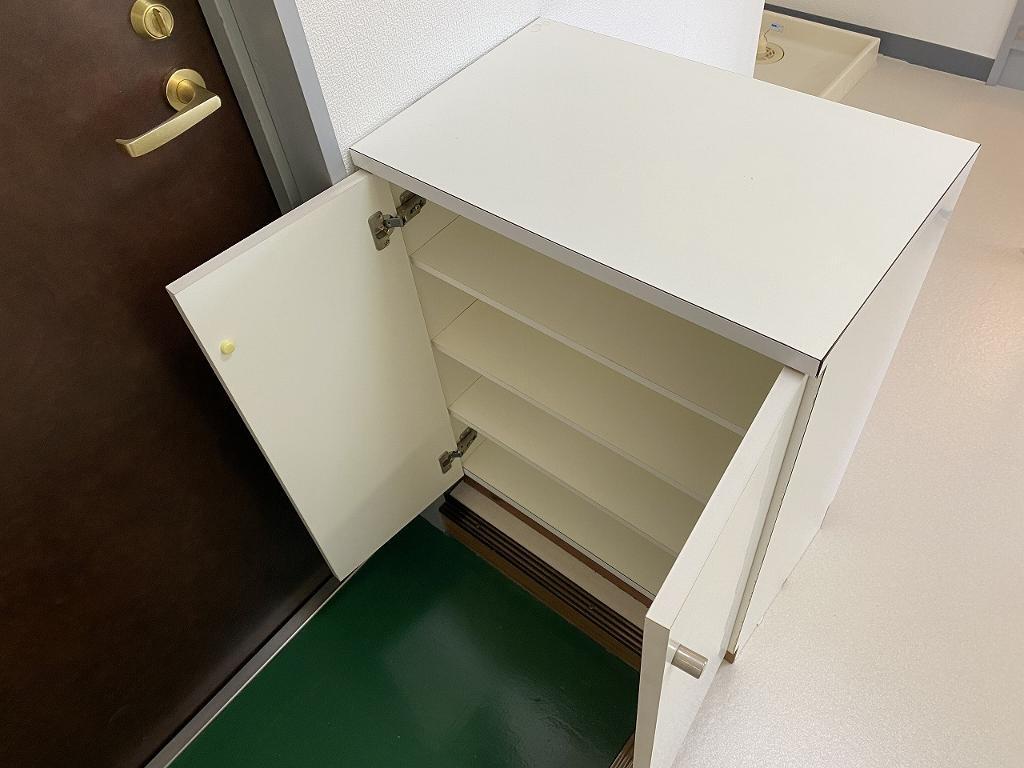 拡大写真:本町セブンマンション 2階205の下駄箱