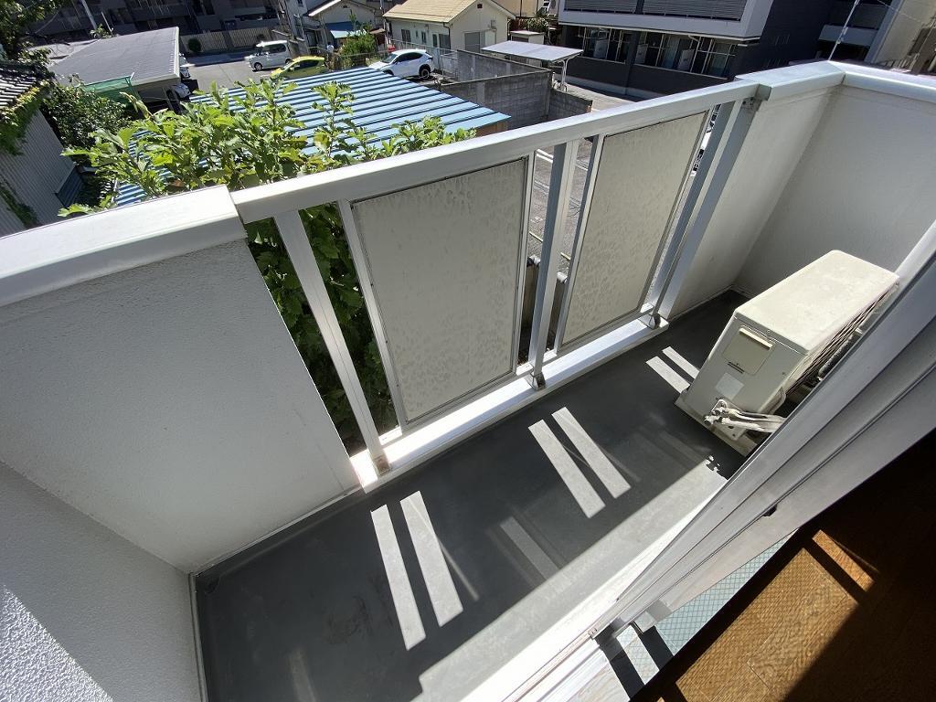拡大写真:本町セブンマンション 2階205のベランダ