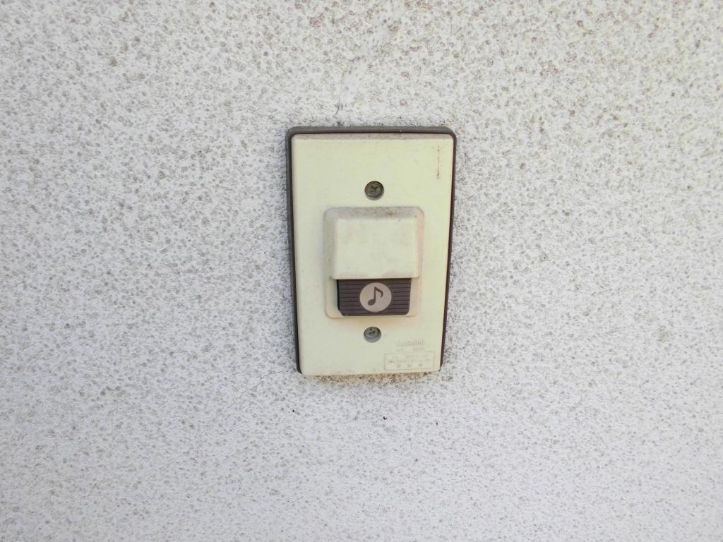 拡大写真：上田市秋和 1階101の玄関チャイム