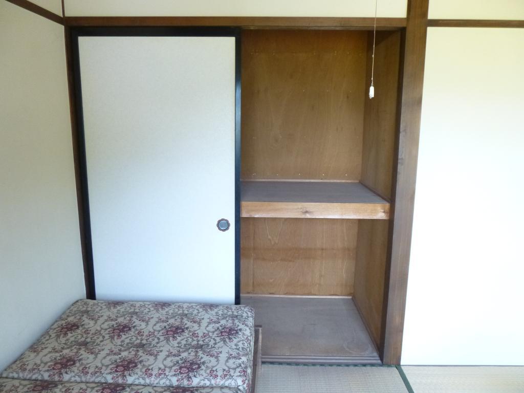 拡大写真:上田市上丸子 2階15の収納