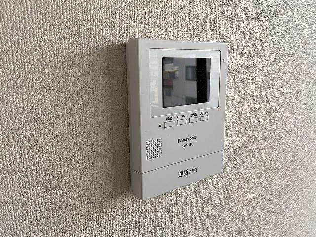 拡大写真:ルミエール常田 3階303のカメラ付インターホン