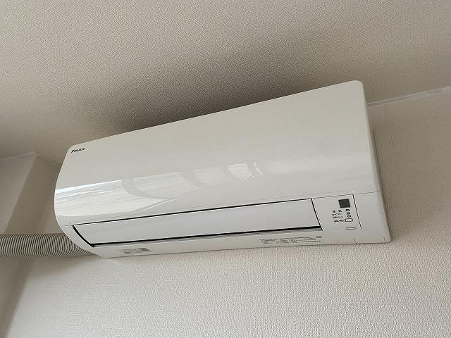 拡大写真:ルミエール常田 3階303のエアコン