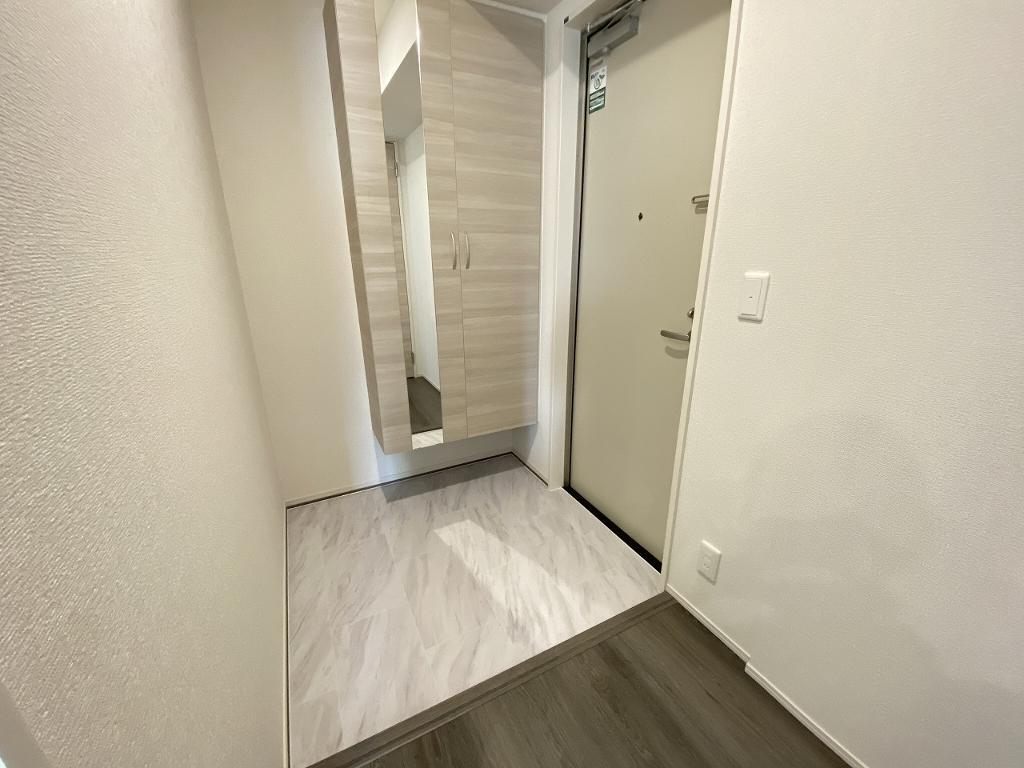 拡大写真:トリシア横町NORTH 2階206の玄関