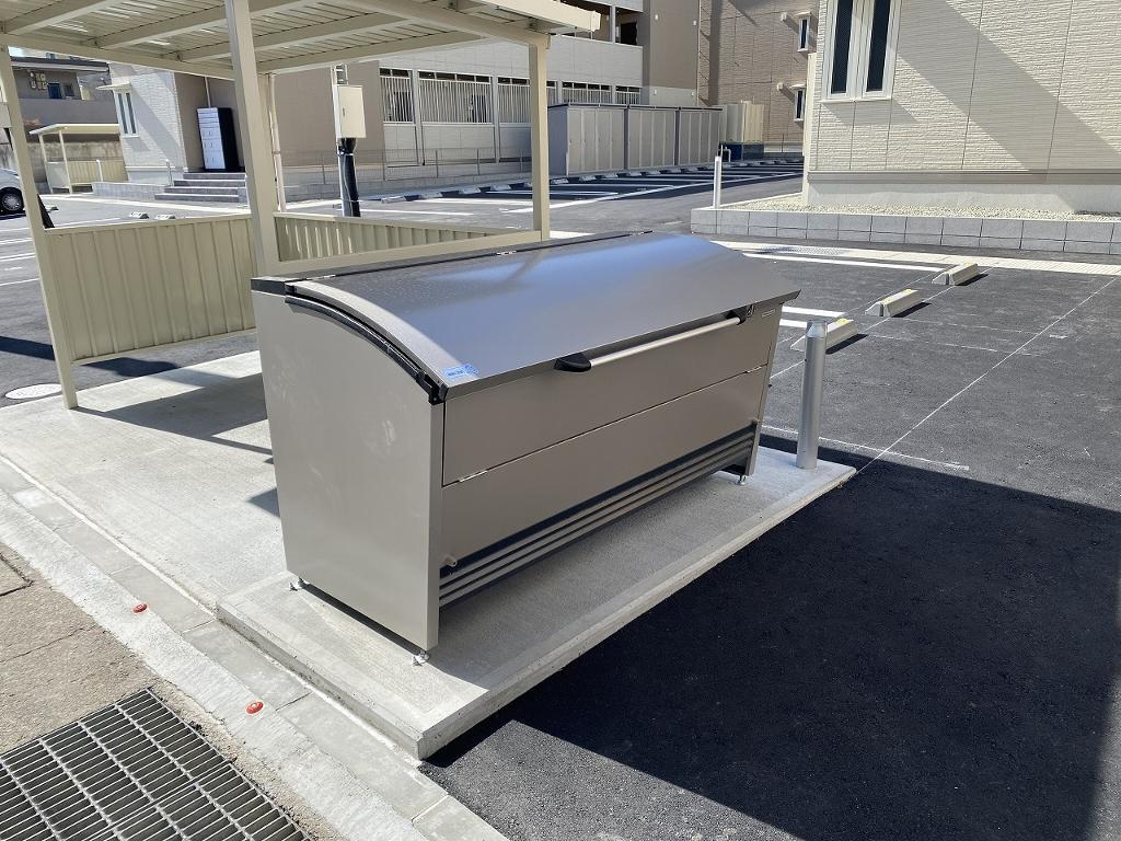 拡大写真:トリシア横町NORTH 2階206の共有部分