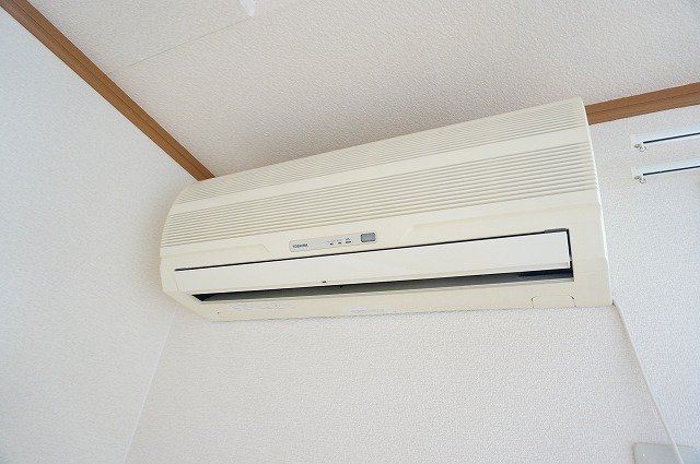拡大写真:サンパレスダンディ B棟 2階202のリビングエアコン(イメージ)