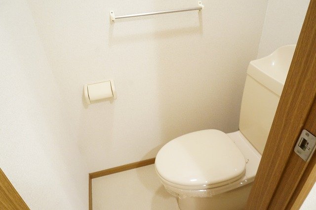拡大写真:Sun Sun House1 1階101のトイレ(イメージ)