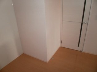 拡大写真:グランモア パーシモン 1階103のリビング(イメージ)