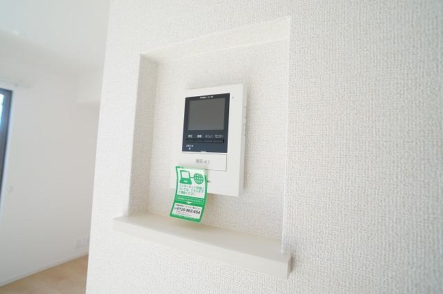 拡大写真:ルピナス鳥取 2階202のTVドアホン・棚(イメージ)