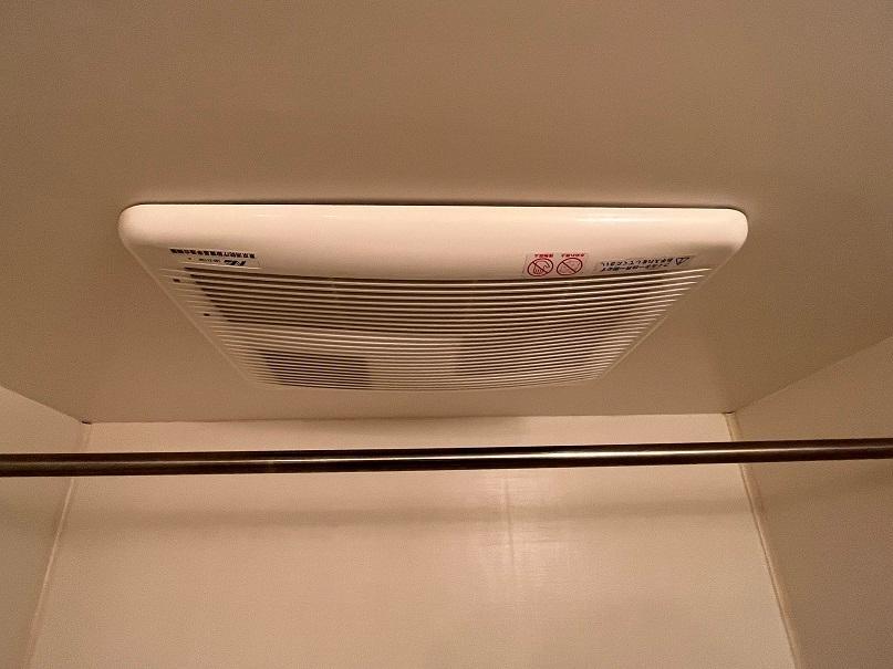拡大写真:ラフィネドミール 1階107の浴室乾燥機