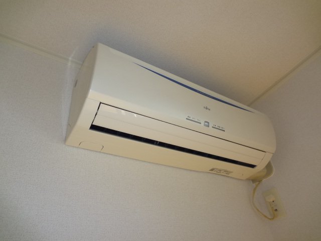 拡大写真:ルシヨン D棟 1階101のエアコン