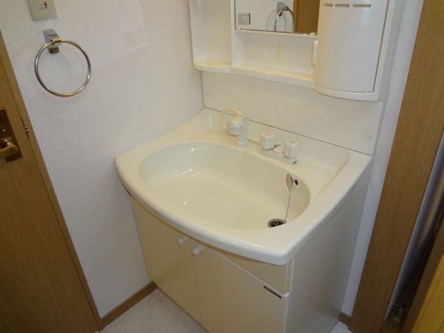 拡大写真：松阪市鎌田町 4階407の洗髪洗面化粧台