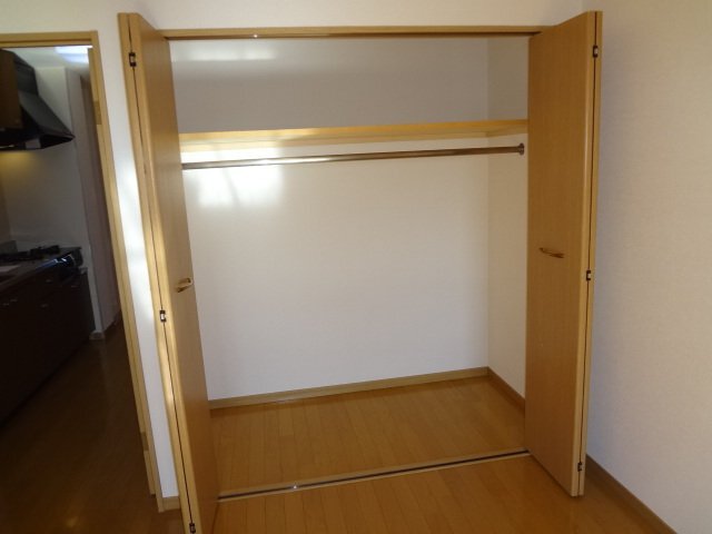 拡大写真：松阪市鎌田町 4階407のクローゼット