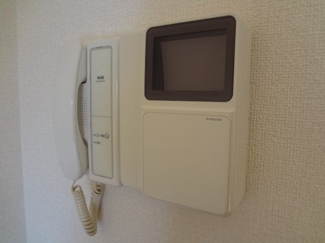 拡大写真：松阪市鎌田町 4階407のカメラ付インターホン