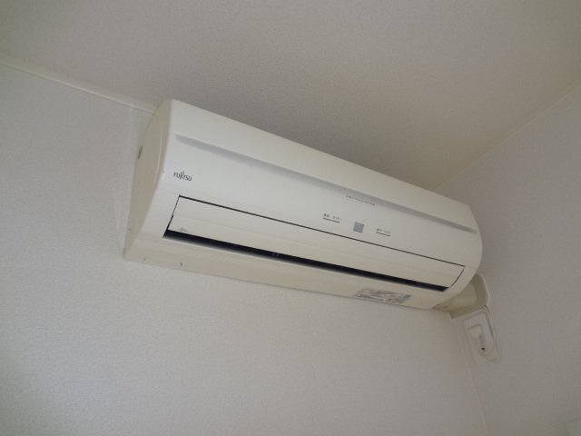 拡大写真:メゾンアイリス 1階B101のエアコン