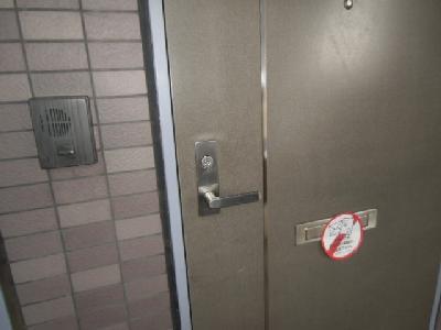 拡大写真: ボンアーデル壱番館 4階402の玄関(イメージ)