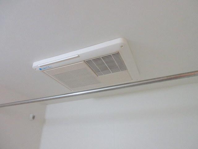 拡大写真: アンソレイエⅠ 2階203の浴室乾燥機
