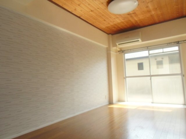 拡大写真：　第一秋善ビル 2階205のリビング(イメージ)