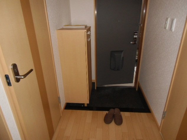 拡大写真：　スクウェア市之久田 2階205の玄関(イメージ)