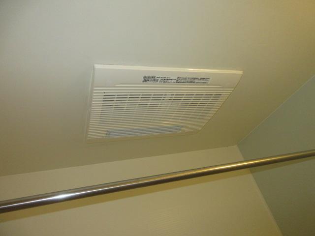 拡大写真: カレックスⅡ 2階201の浴室乾燥機