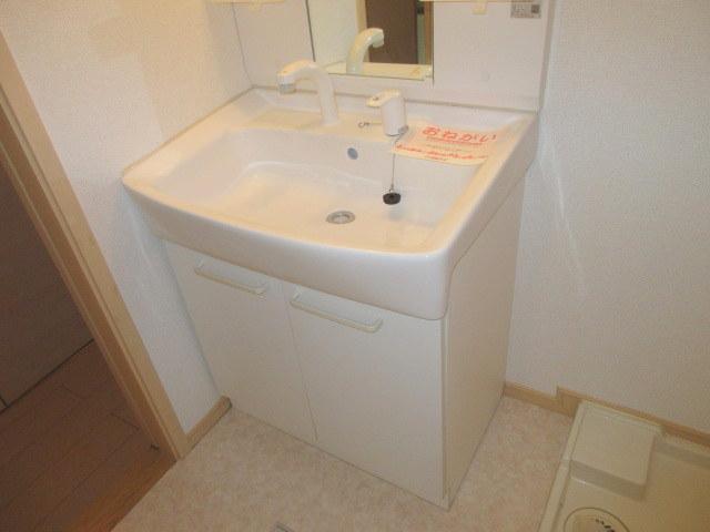 拡大写真: カレックスⅡ 2階201の洗面