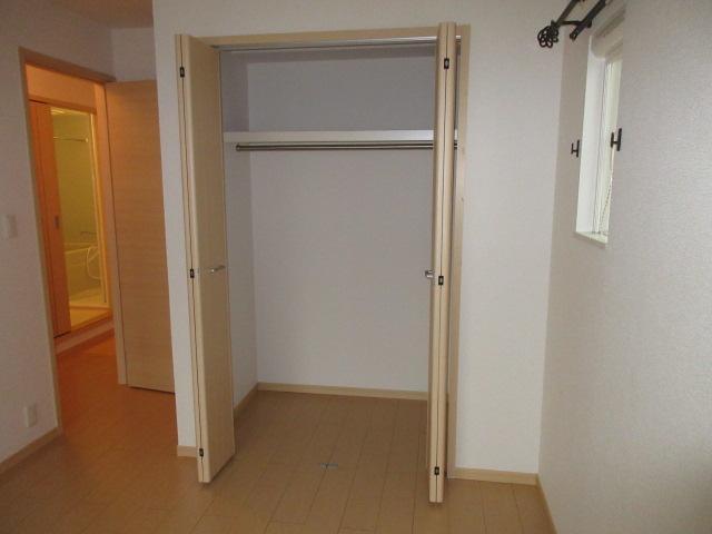拡大写真: カレックスⅡ 2階201の収納
