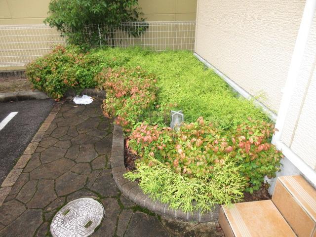 拡大写真: カレックスⅡ 2階201の庭