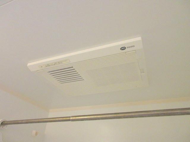 拡大写真: セリア141 3階303の浴室乾燥機(イメージ)