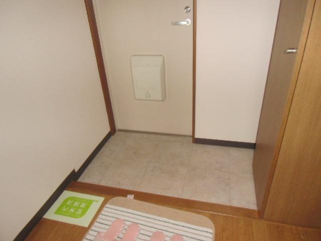 拡大写真: オルテンシア 3階301の玄関(イメージ)