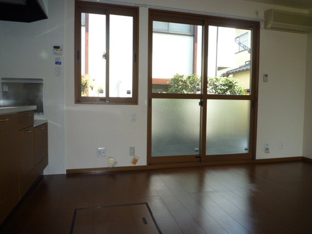 拡大写真:倉敷市福田町古新田 103のリビング