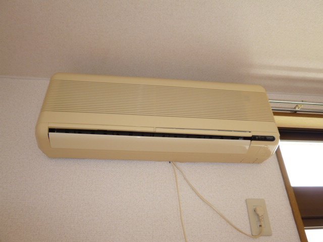 拡大写真:倉敷市連島町鶴新田 2階201のエアコン