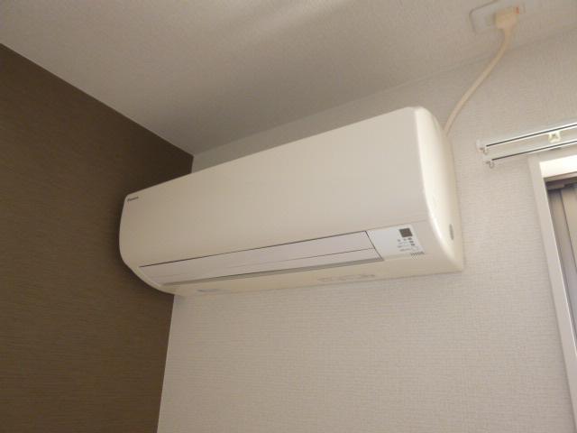 拡大写真:倉敷市児島阿津1丁目 2階201のエアコン
