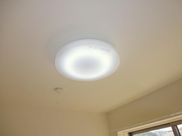 拡大写真：倉敷市児島赤崎２丁目 2階205の照明器具