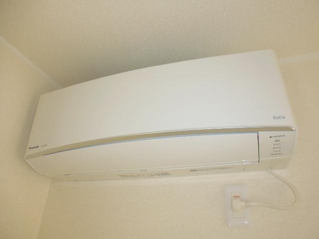 拡大写真:倉敷市児島稗田町 2階Dのエアコン