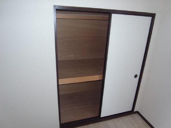 拡大写真:サンハイツ本郷 1階B102の収納(イメージ)