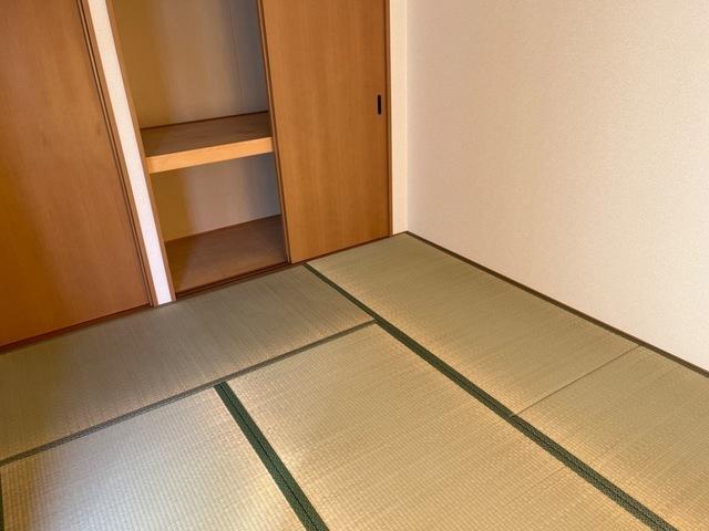 拡大写真：エンジェルウイング 1階106の寝室