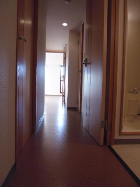 拡大写真：フローリア江南 4階402の廊下(イメージ)