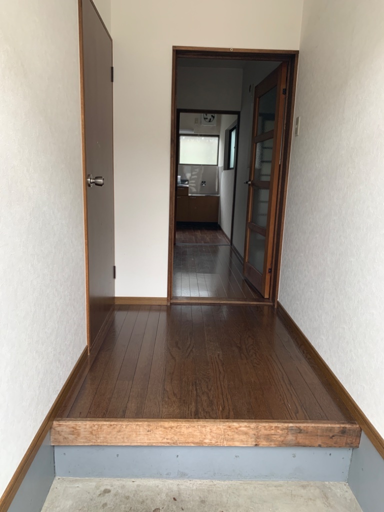 拡大写真:ステップ飛高 1階2の玄関