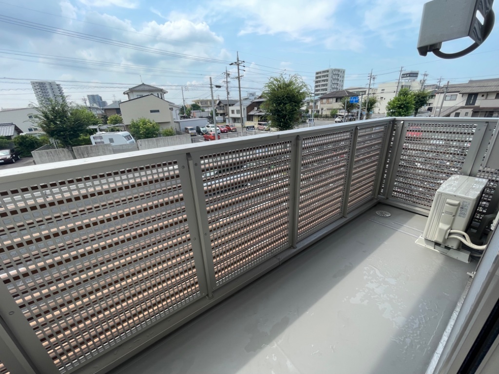 拡大写真:メゾン フローラ 1階103のベランダ