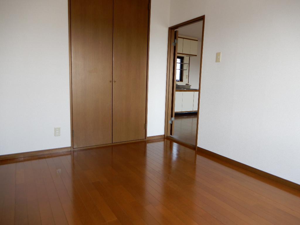 拡大写真:ウインヒル江南 4階403の洋室6.0帖
