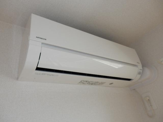 拡大写真:フレッサ 1階101のエアコン