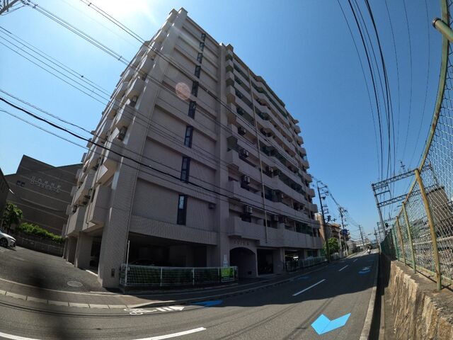 拡大写真：メゾン野田 3階305の外観写真（昼）