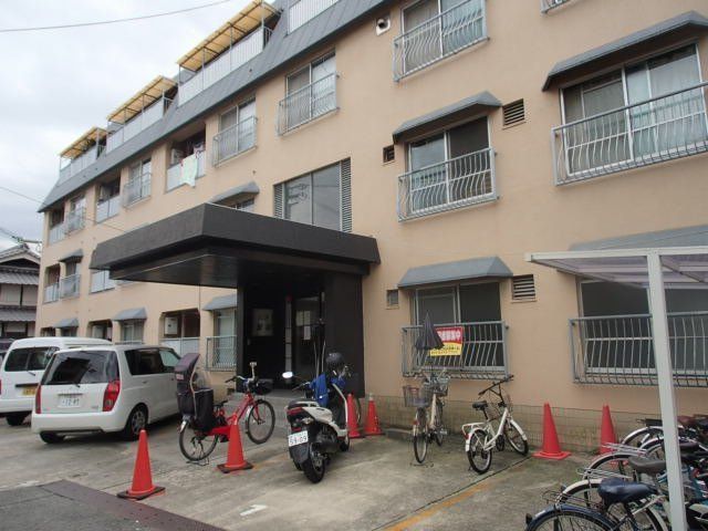 拡大写真：ＧＳ服部 2階207の外観写真（昼）
