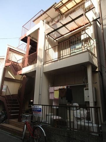 拡大写真：山下マンション 1階101の外観写真（昼）