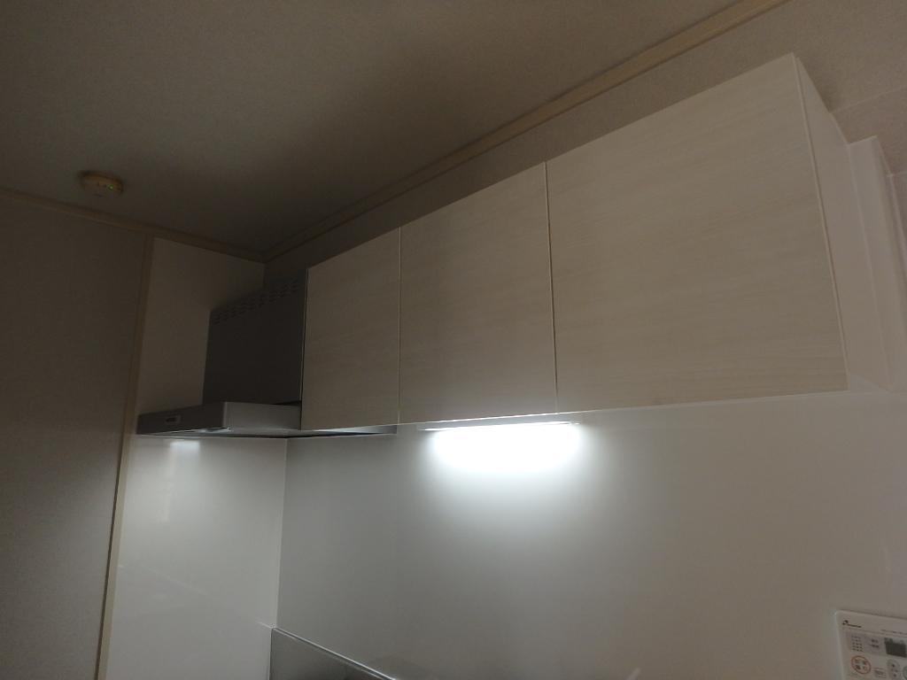 拡大写真：広島市南区旭３丁目 1階1-101のキッチン吊戸