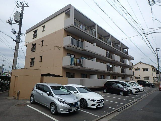 拡大写真：広島市南区旭３丁目 1階1-101の外観写真（昼）