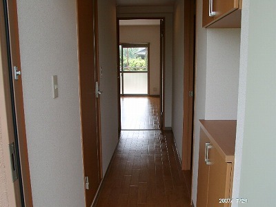 拡大写真:伊賀市御代 1階106の玄関