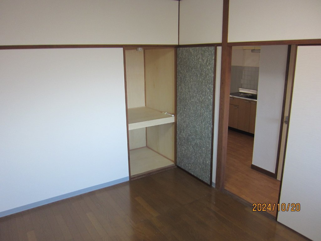 拡大写真：伊賀市上野茅町 3階302の室内