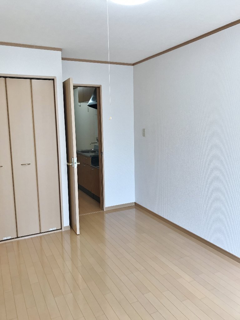 拡大写真：長浜市朝日町 1階1-Bの寝室