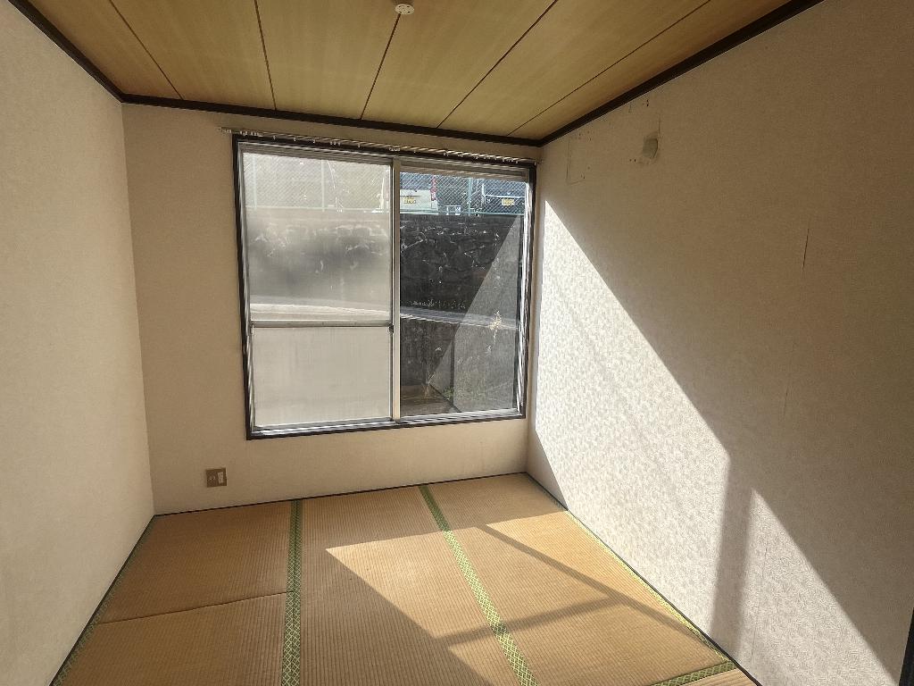 拡大写真:佐世保市吉岡町 1階101の室内