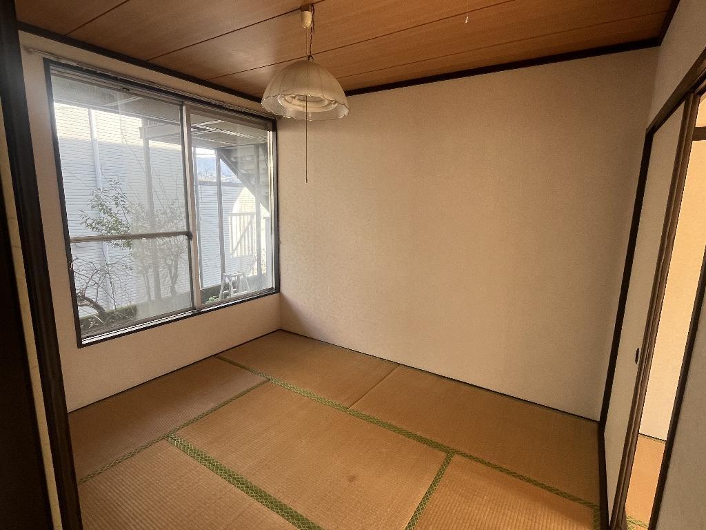 拡大写真:佐世保市吉岡町 1階101の室内